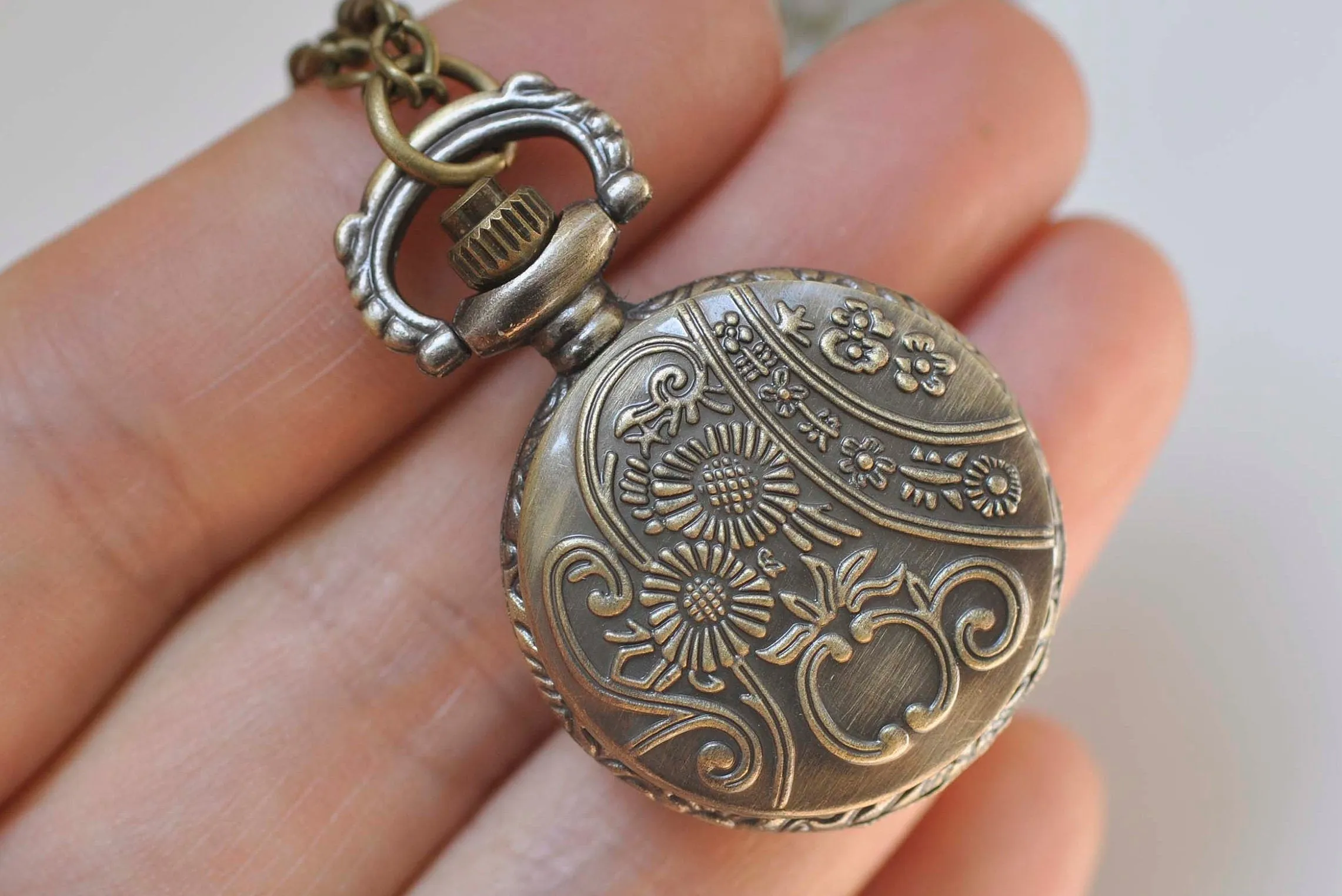 1 PC Antique Bronze Blue Enamel Flower Small Owl Pocket Watch 27mm A3663