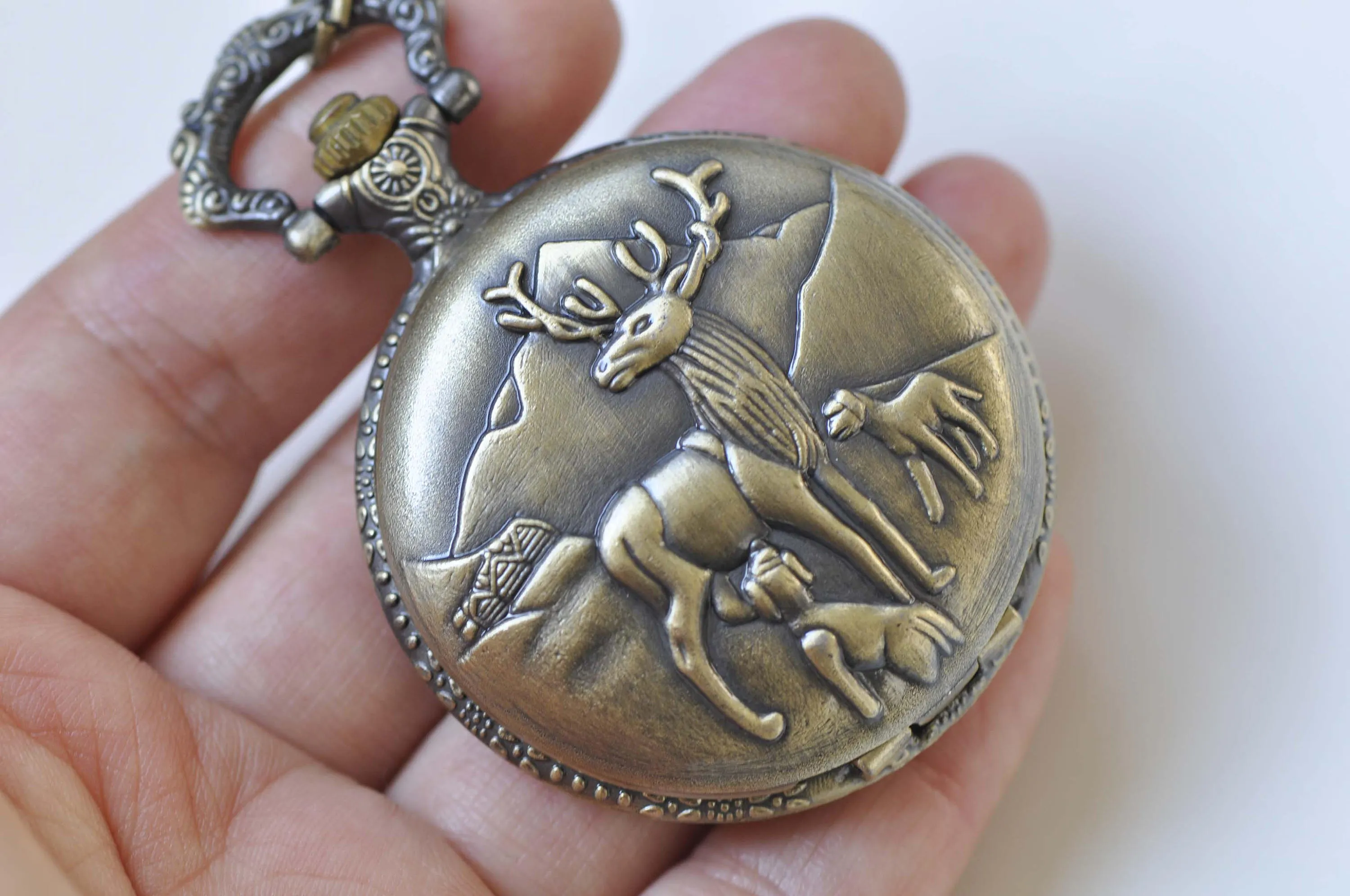 1 PC Antique Bronze Large Reindeer Pocket Watch Necklace 47mm A4149