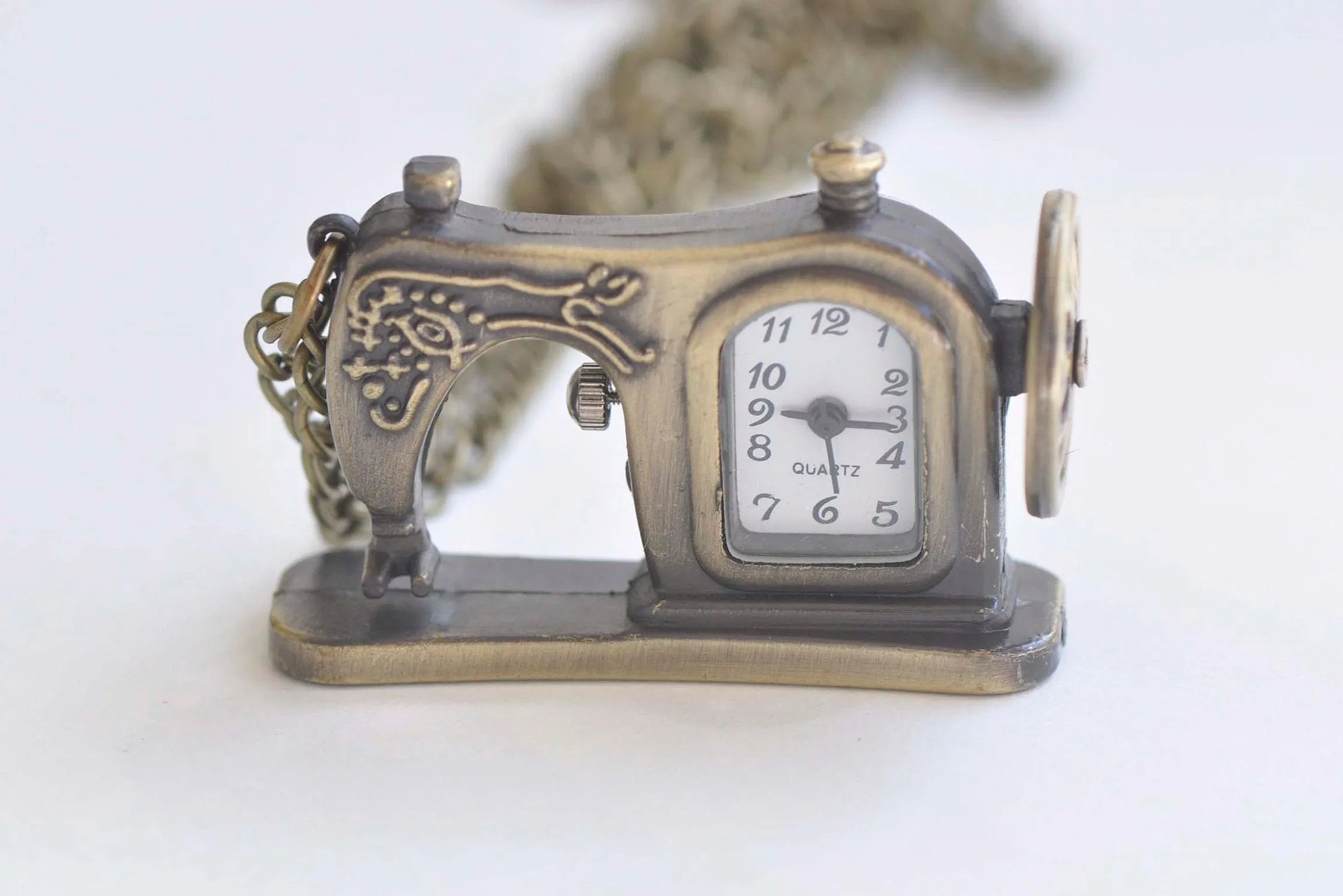 1 PC Sewing Machine Vintage Style Pocket Watch Necklace  A5746