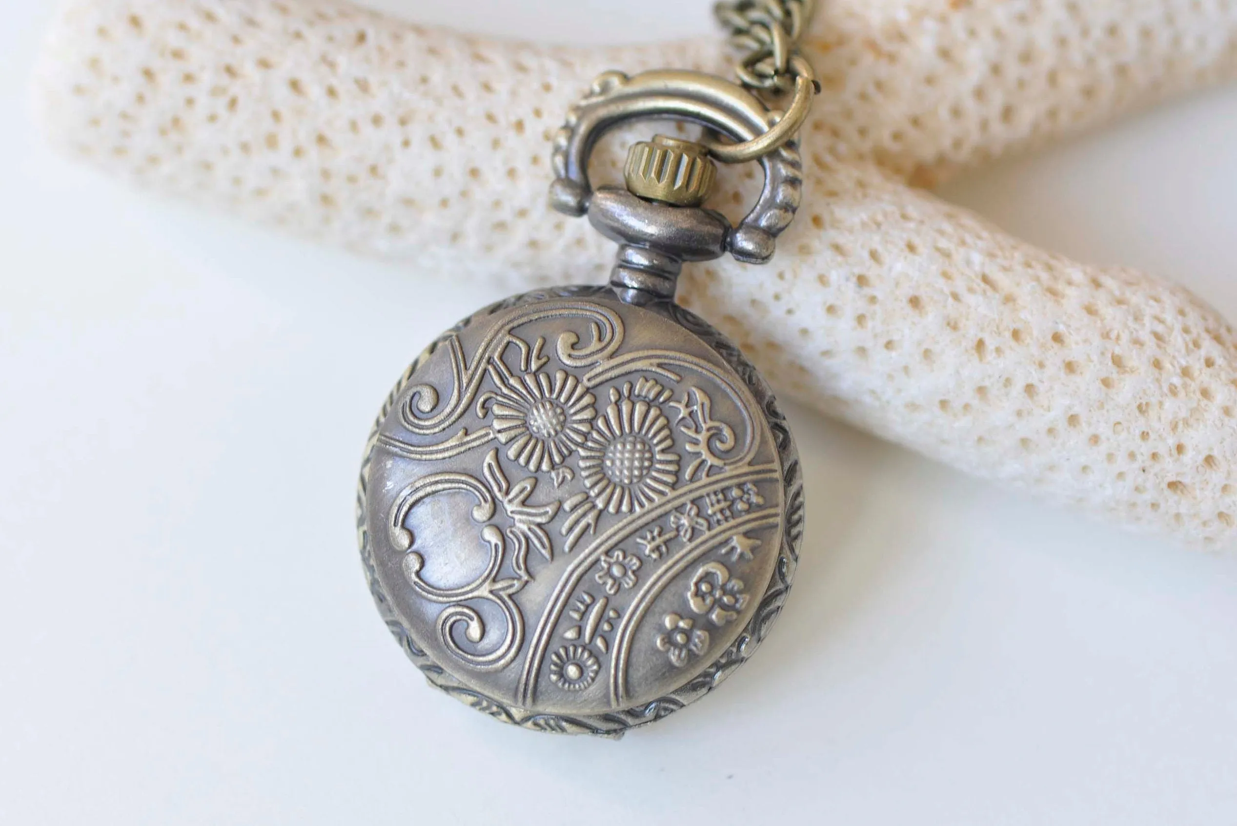 Antique Bronze Filigree Pocket Watch Necklace Set of 1