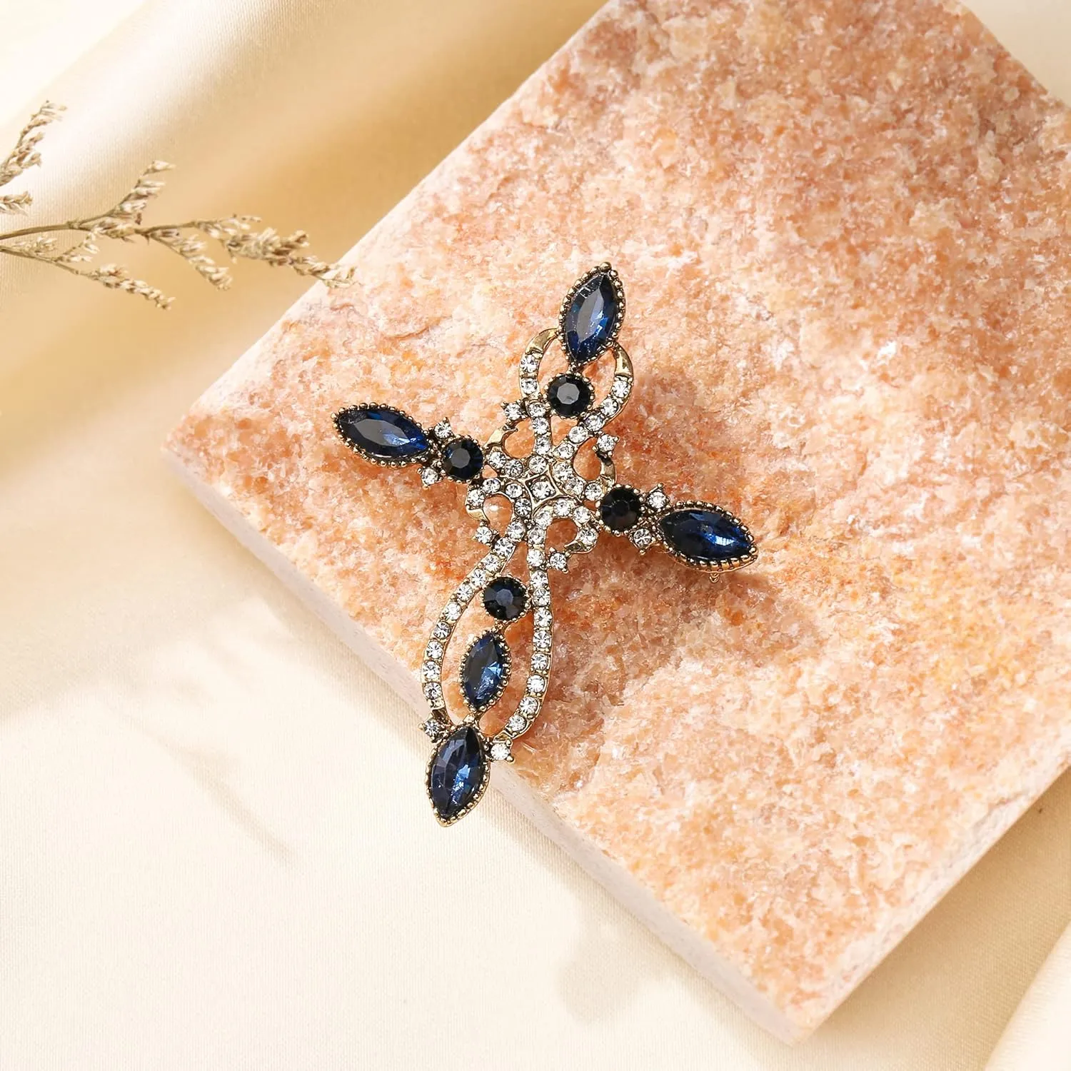 Flyonce Cross Brooch for Women, Rhinestone Crystal Vintage Style Celtic Knot Riligious Christian Lapel Pin